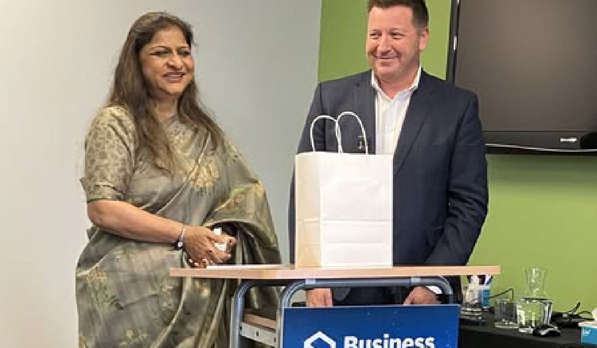 HC Neeta Bhushan sharing warm wishes with Indian students at Business South Event, Dunedin