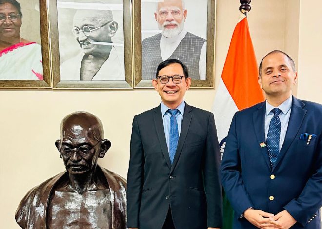 Consul General Sh. Pratik Mathur met with Singaporean CG Mr. Loh Tuck Keat