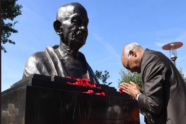 President Kovind Unveils Mahatma Gandhi Statue at Villeneuve, Switzerland