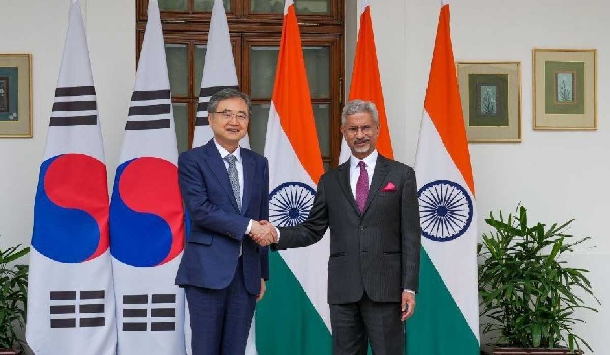 Strengthening Ties: Jaishankar, Cho Hyun Discuss Trade, Defence, and Clean Energy