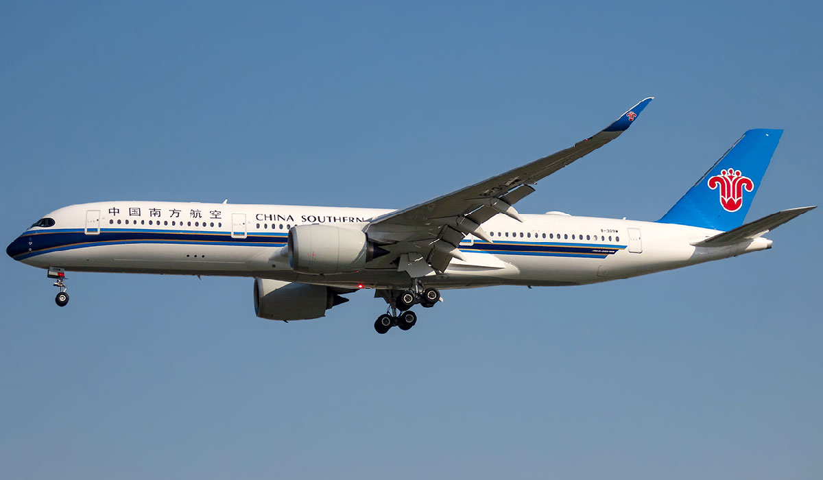 U.S. Proposes Ban on Chinese Airlines Using Russian Airspace on U.S. Routes Amid Escalating Trade Tensions